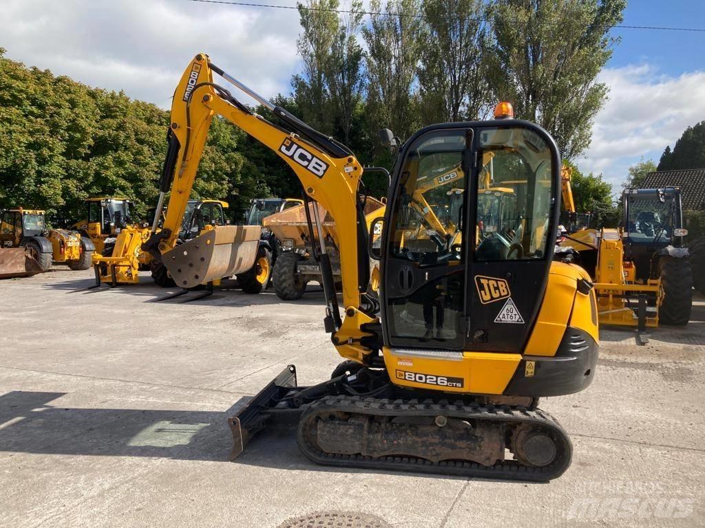 JCB 8026 CTS Minikoparki