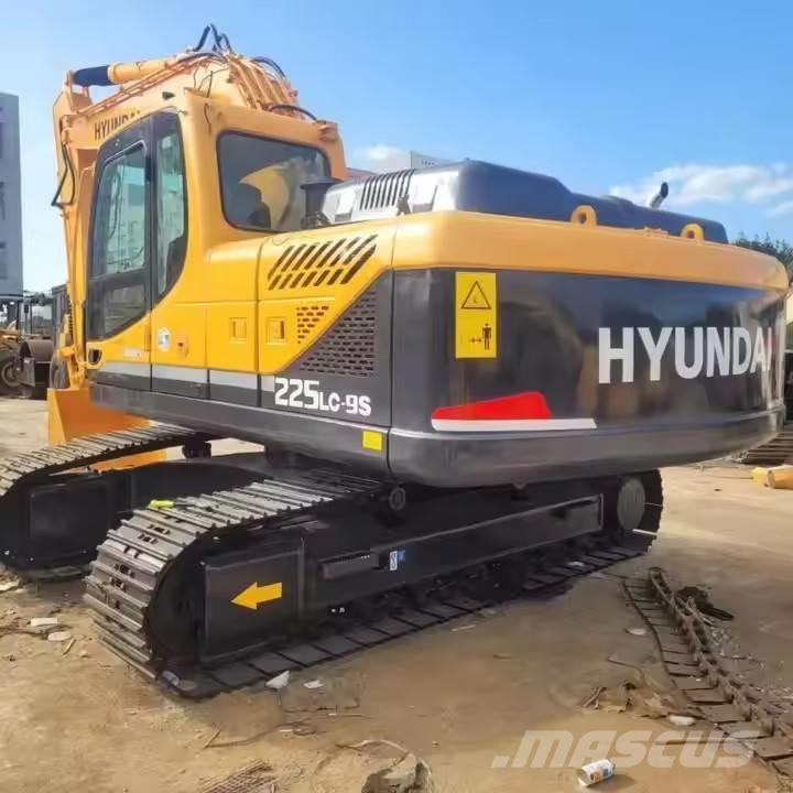 Hyundai 225LC-9S Koparki gąsienicowe