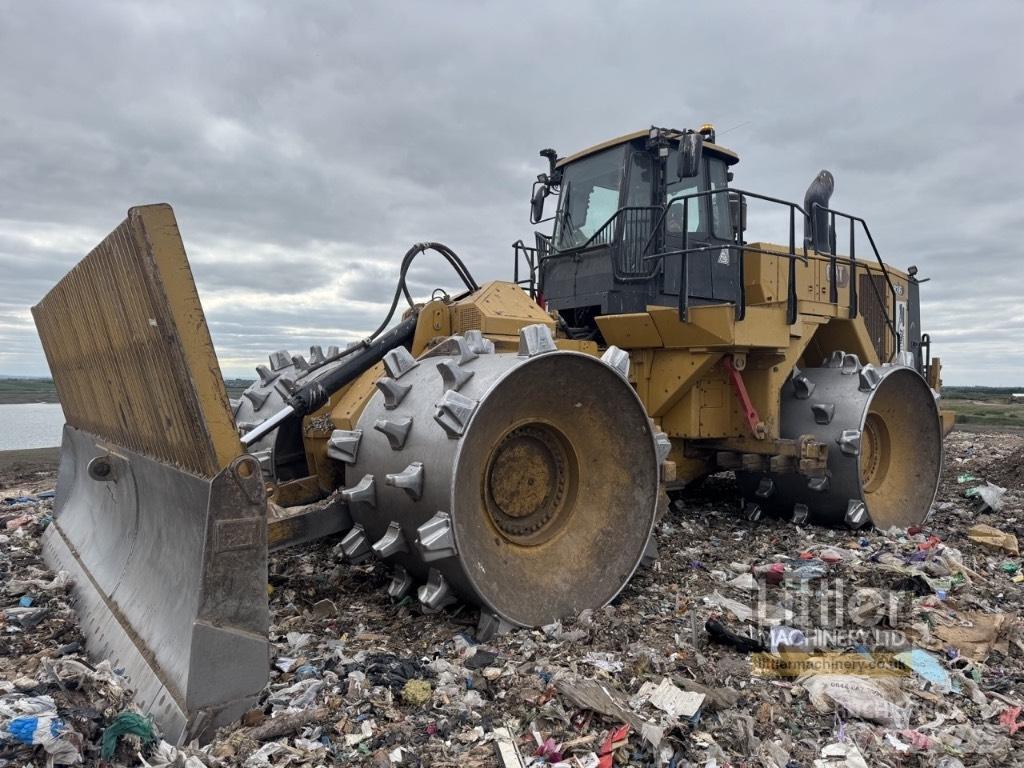 CAT 836 Kompaktory