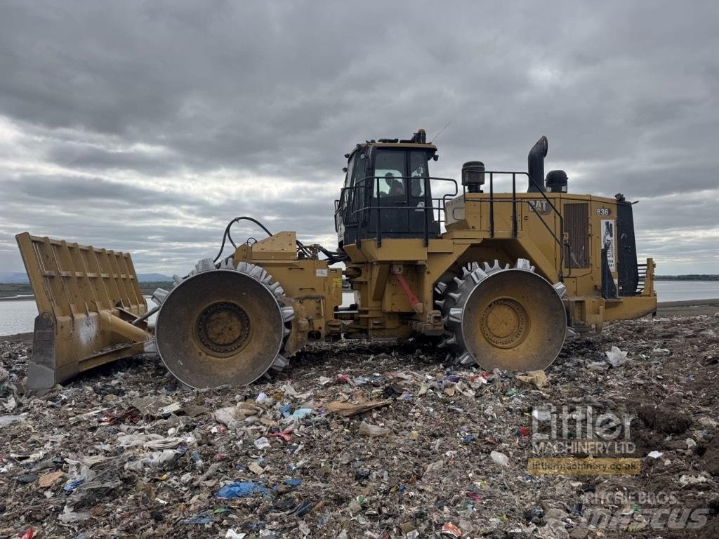 CAT 836 Kompaktory