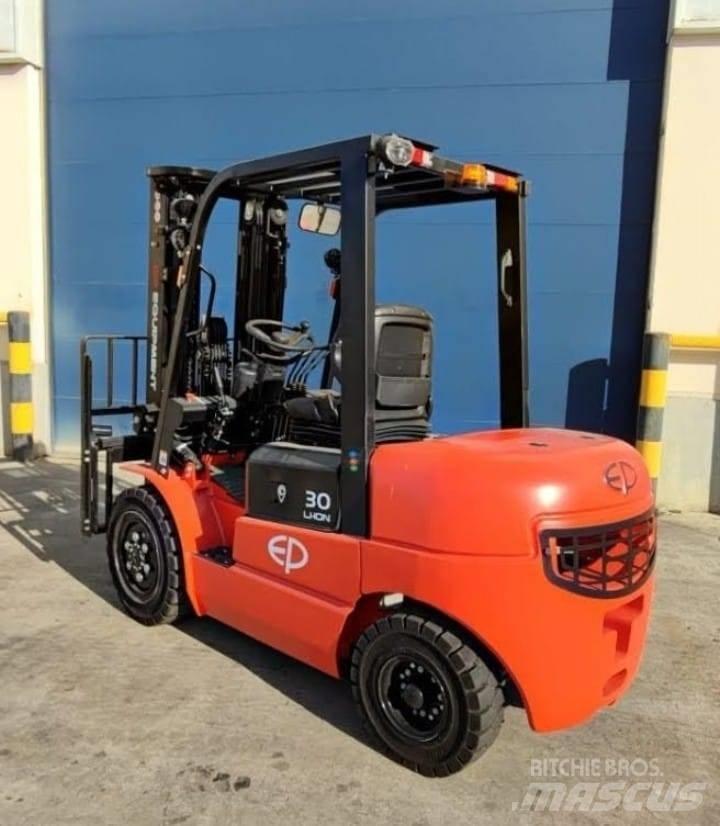 EP EQUIPMENT EFL302 Wózki elektryczne