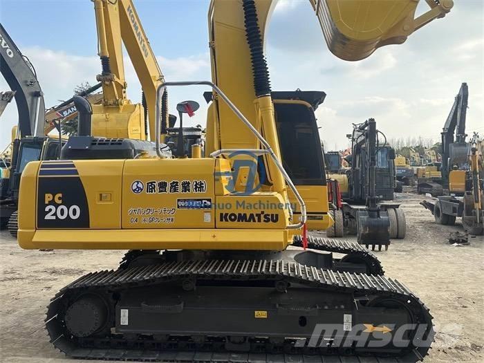 Komatsu PC200-8MO Koparki gąsienicowe