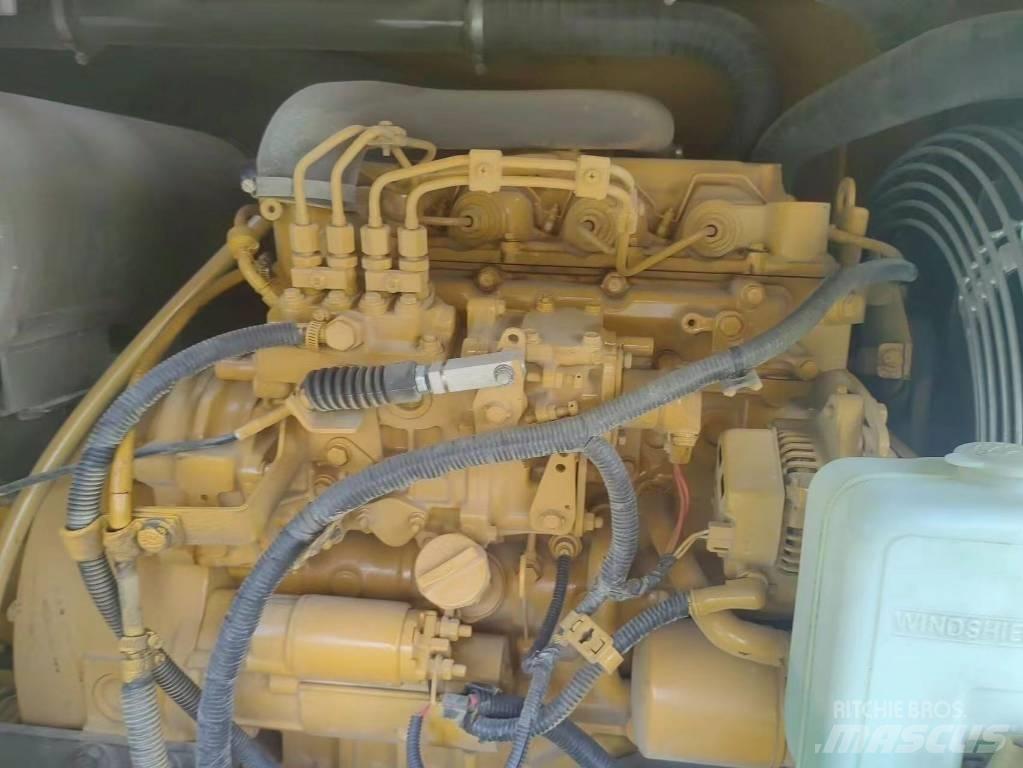 CAT 307 E2 Koparki gąsienicowe
