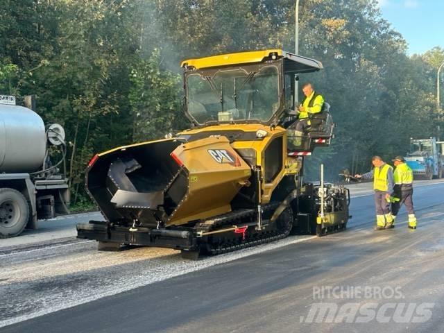 CAT AP 555 Rozściełacze do asfaltu