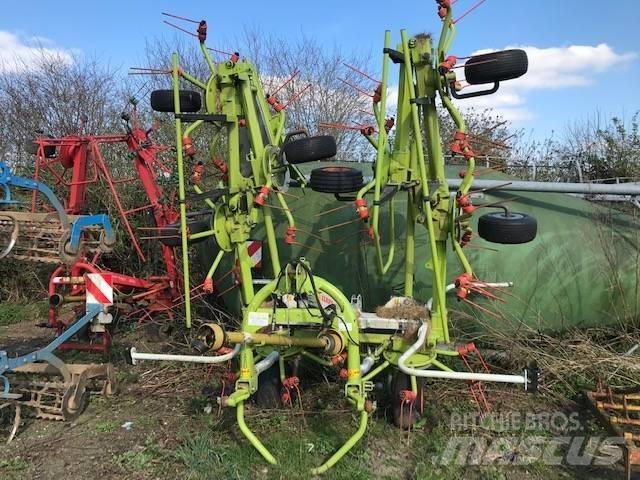CLAAS Volto 900 Zgrabiarki i przetrząsacze