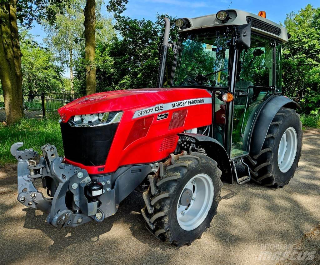 Massey Ferguson 3707 Ciągniki rolnicze