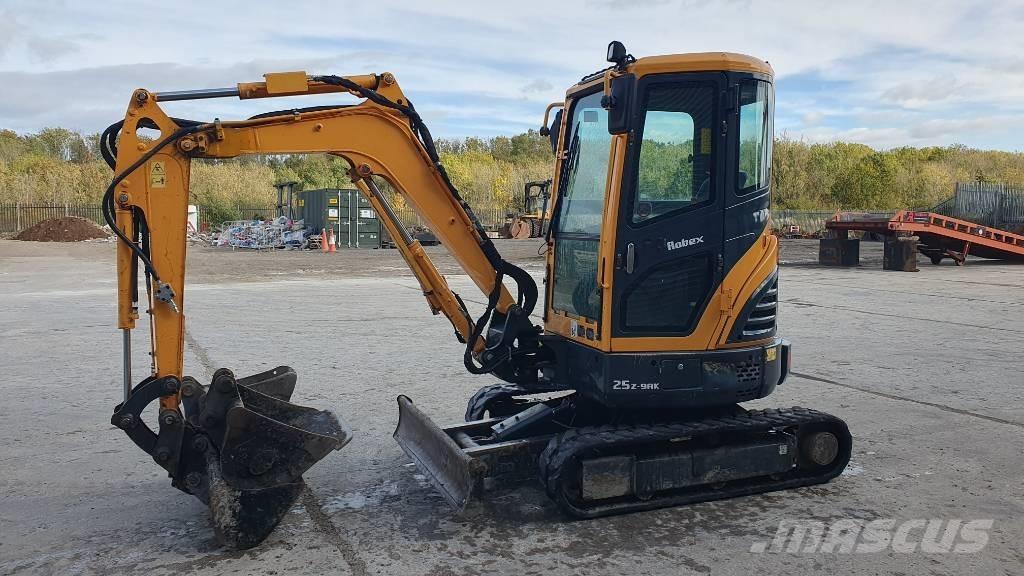 Hyundai R25Z-9 AK Minikoparki