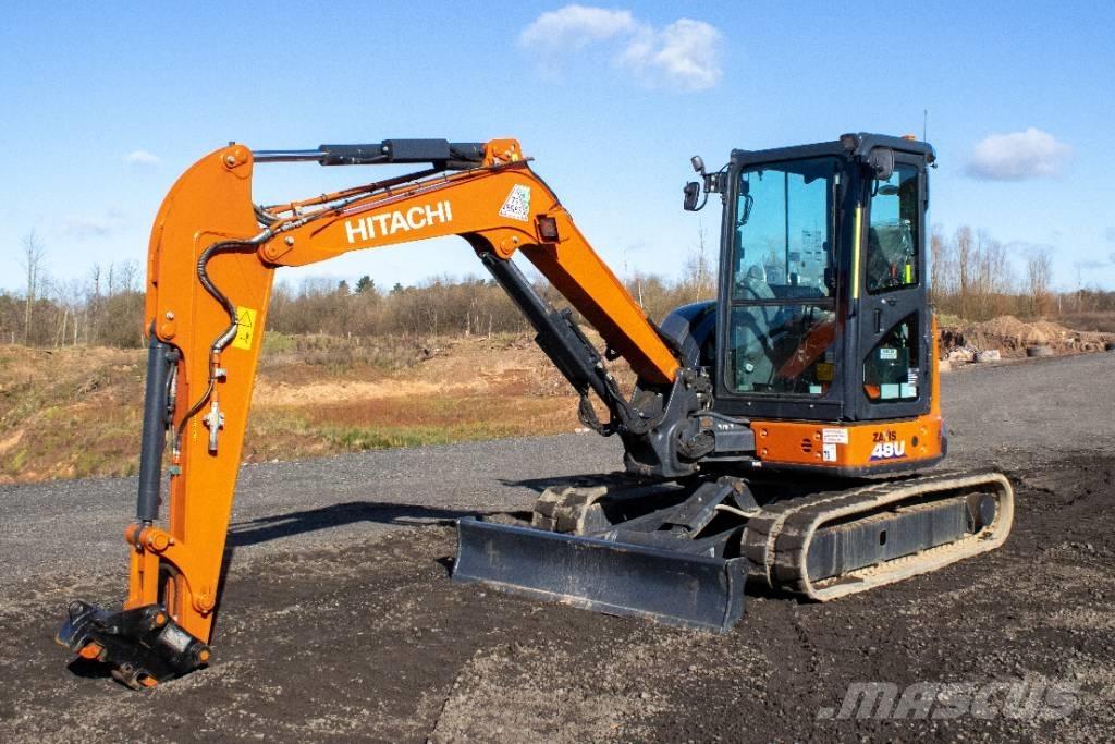 Hitachi ZX48U Minikoparki