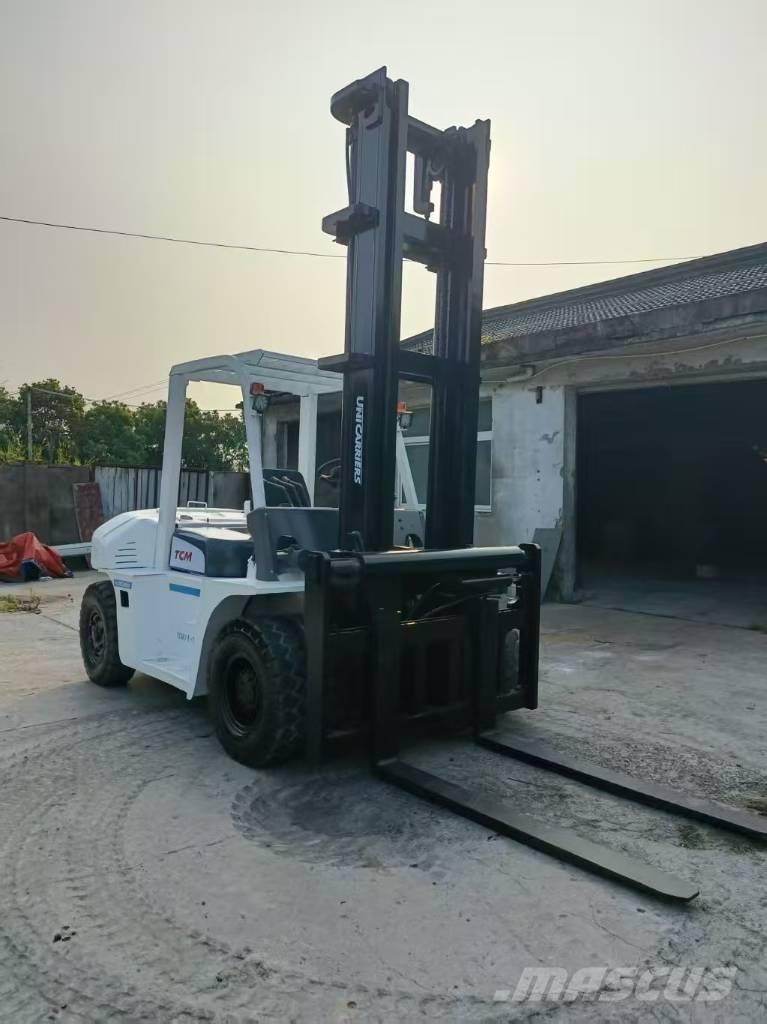 TCM FD 70 Z8 Samochody ciężarowe ze skrzynią zamkniętą