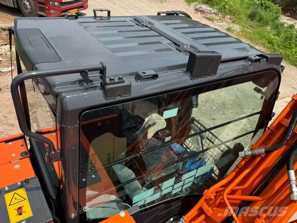 Hitachi ZX 130-6 Koparki gąsienicowe