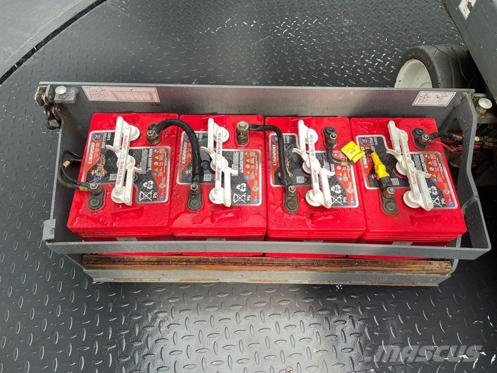SkyJack SJ3219 Podnośniki nożycowe