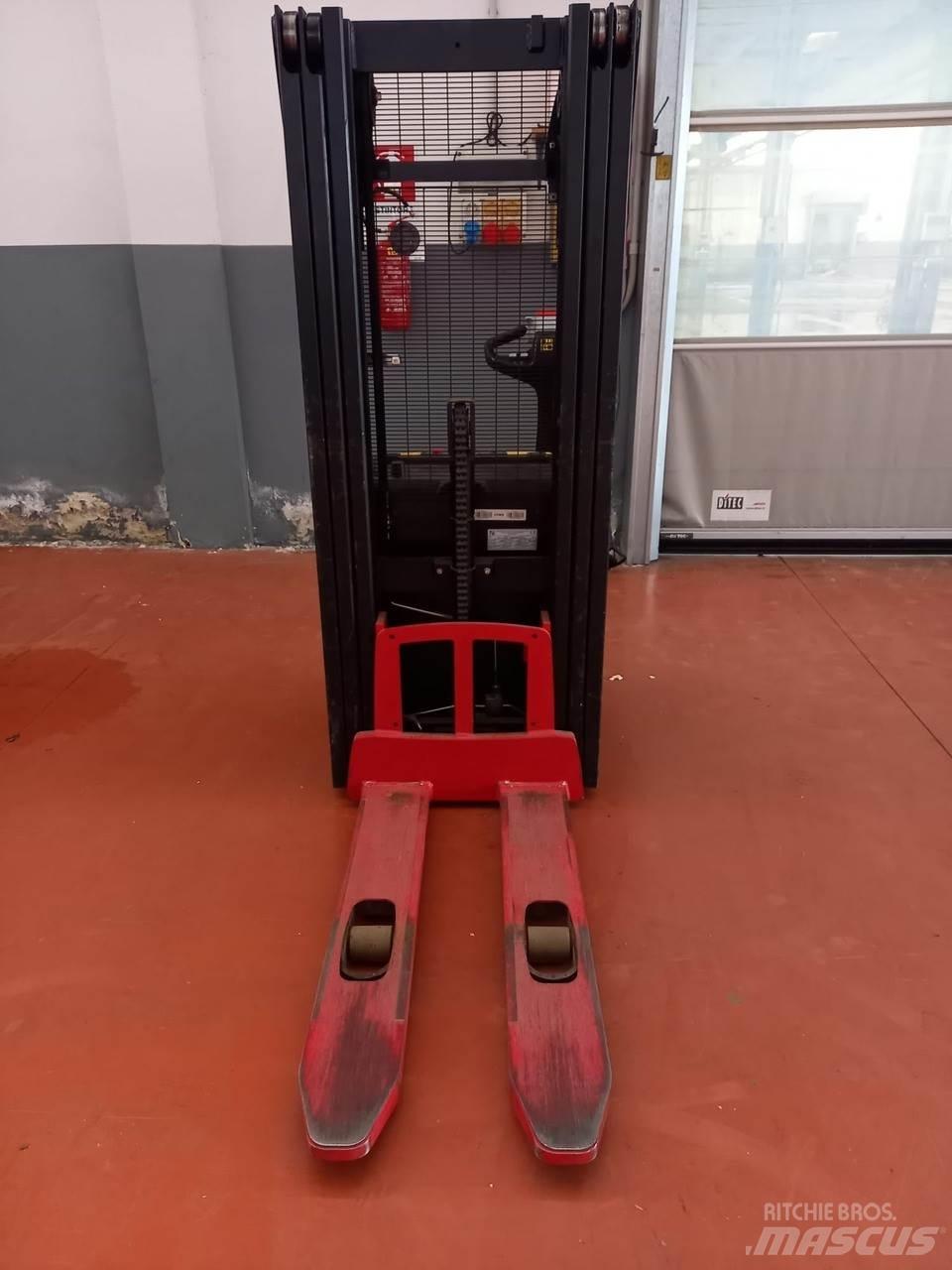 Hyster S1.2 Wózki widłowe unoszące z dyszlem