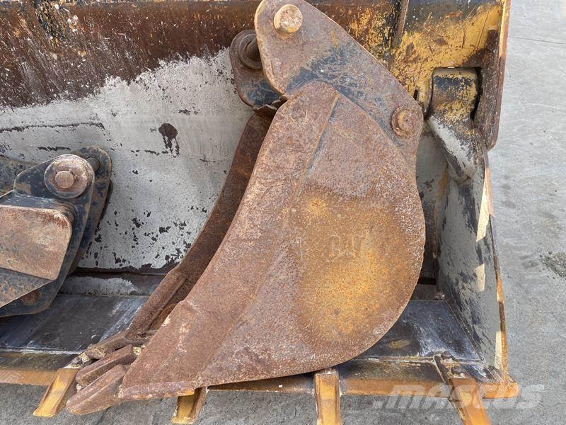 CAT 428 F Koparko-ładowarki