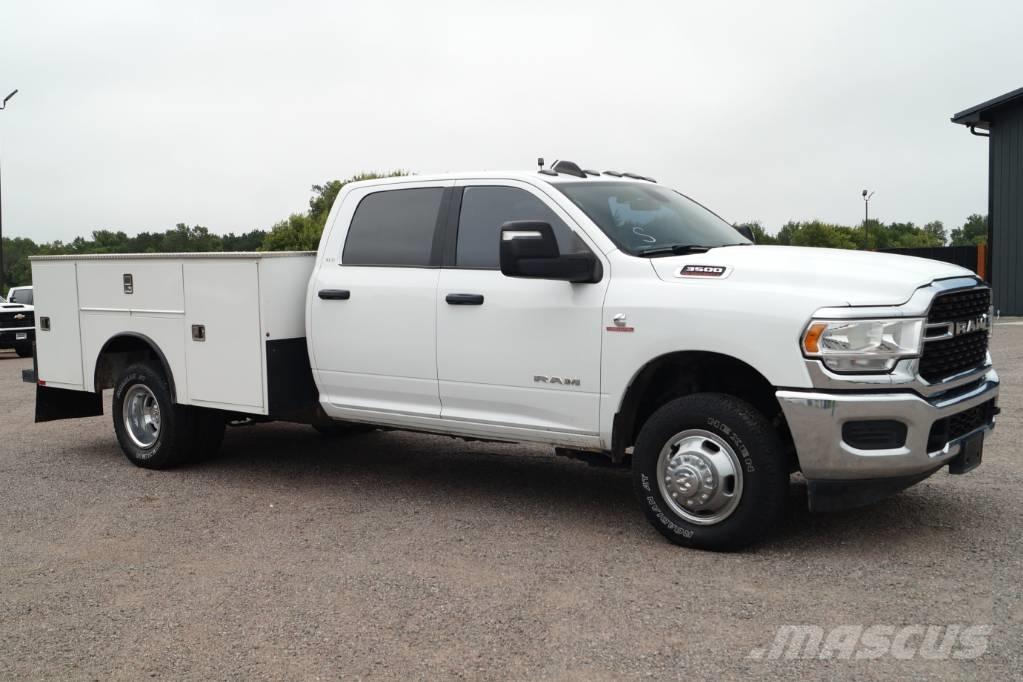 RAM 3500 SLT Pick-upy / Pojazdy z otwieranymi burtami