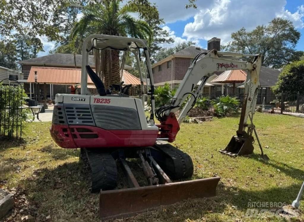 TAKEUCHI TB235 Koparki gąsienicowe