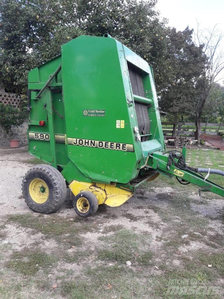 John Deere 590 Prasy zwijające