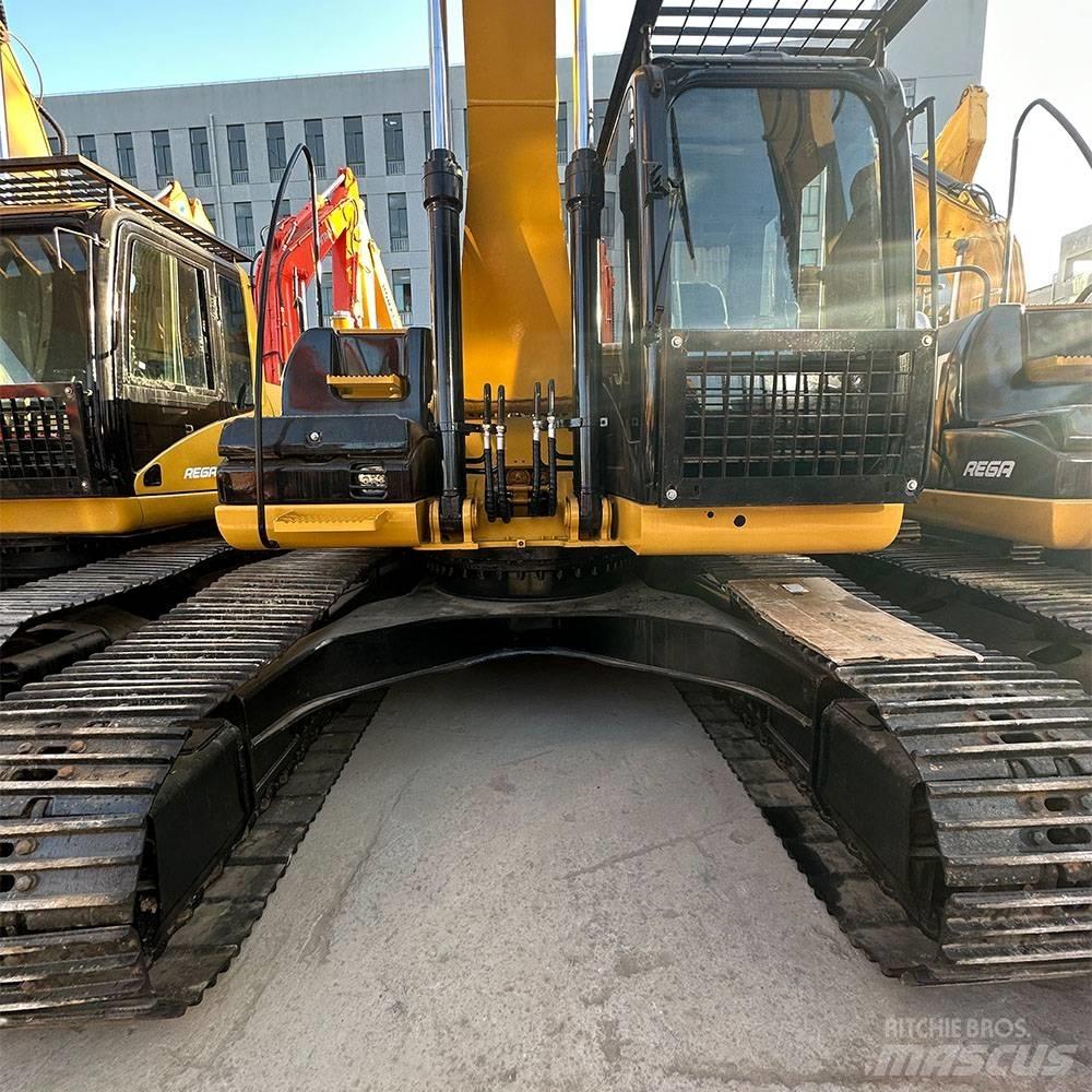 CAT 323 D Koparki gąsienicowe