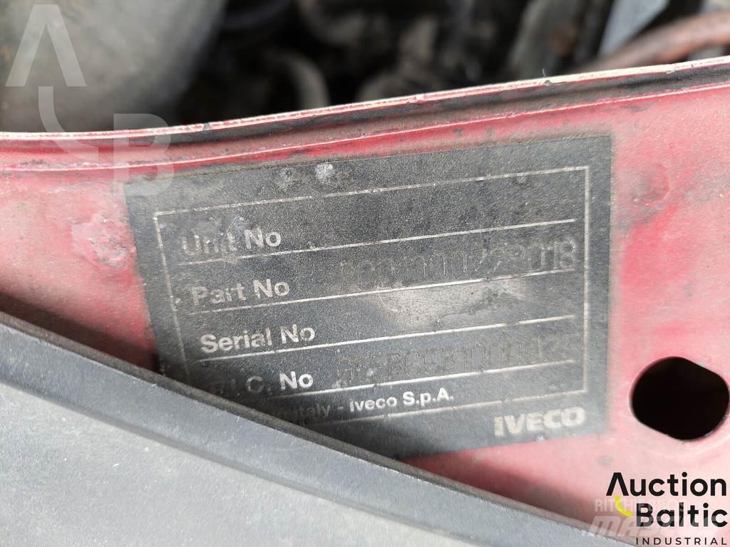 Iveco 50C18 Ciężarówki typu Platforma / Skrzynia