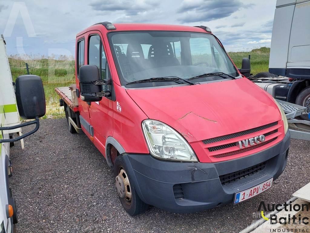 Iveco 50C18 Ciężarówki typu Platforma / Skrzynia