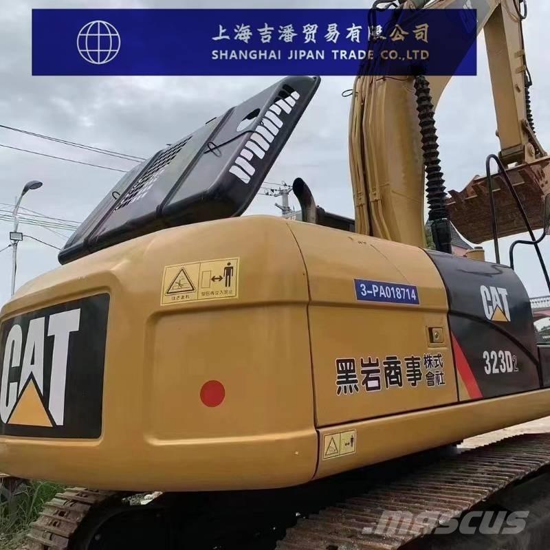 CAT 323 D Koparki gąsienicowe