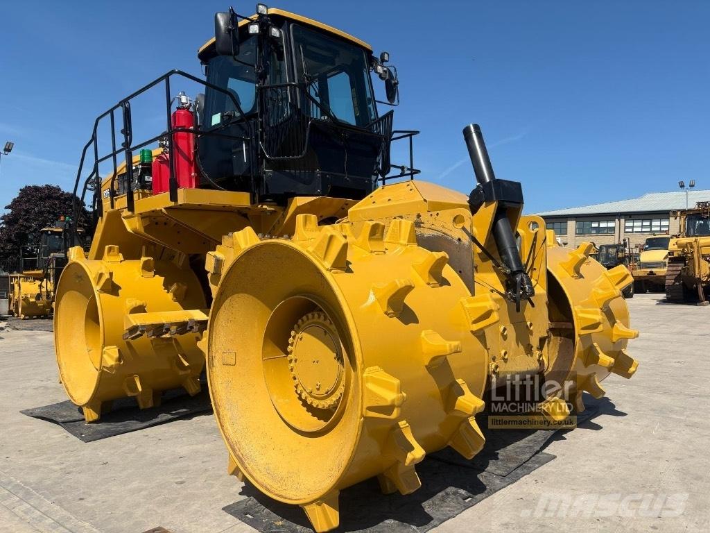 CAT 826 Kompaktory