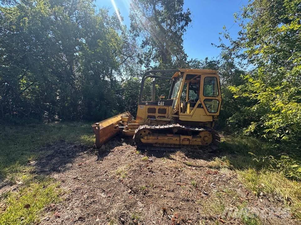 CAT D4C Spycharki gąsienicowe