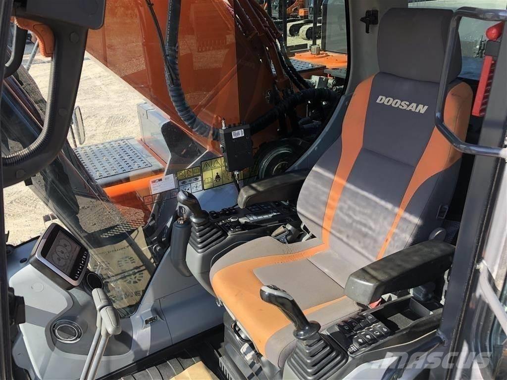 Doosan DX 300 Koparki gąsienicowe