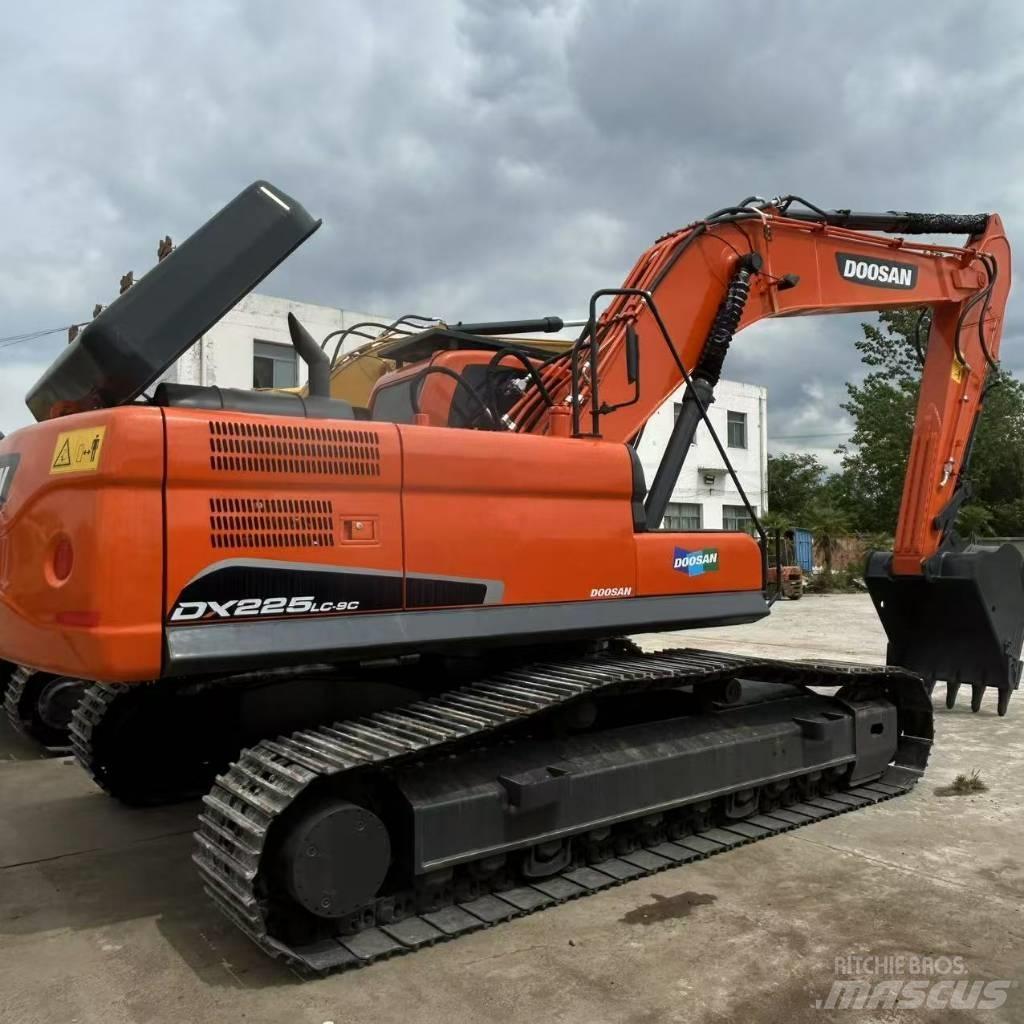 Doosan 225LC-9 Koparki gąsienicowe