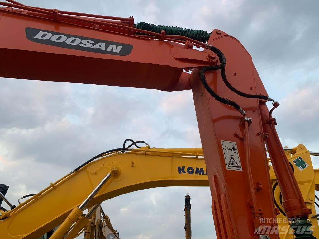 Doosan DX 225 LC Koparki gąsienicowe