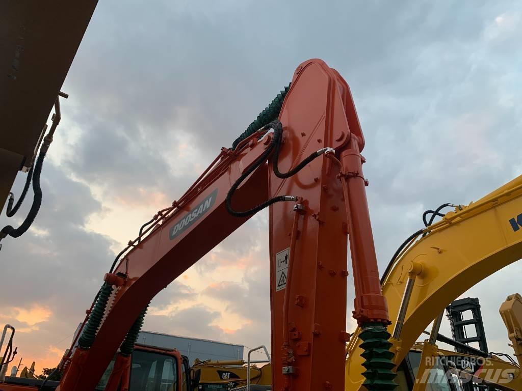 Doosan DX 225 LC Koparki gąsienicowe