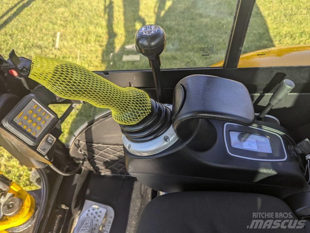 JCB 8026 CTS Minikoparki