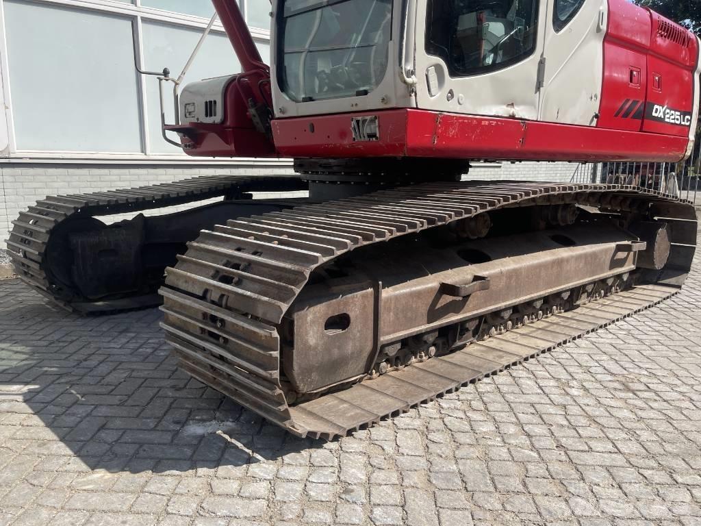 Doosan DX 225 LC Koparki gąsienicowe