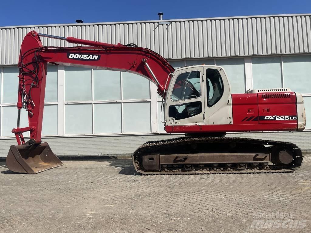 Doosan DX 225 LC Koparki gąsienicowe