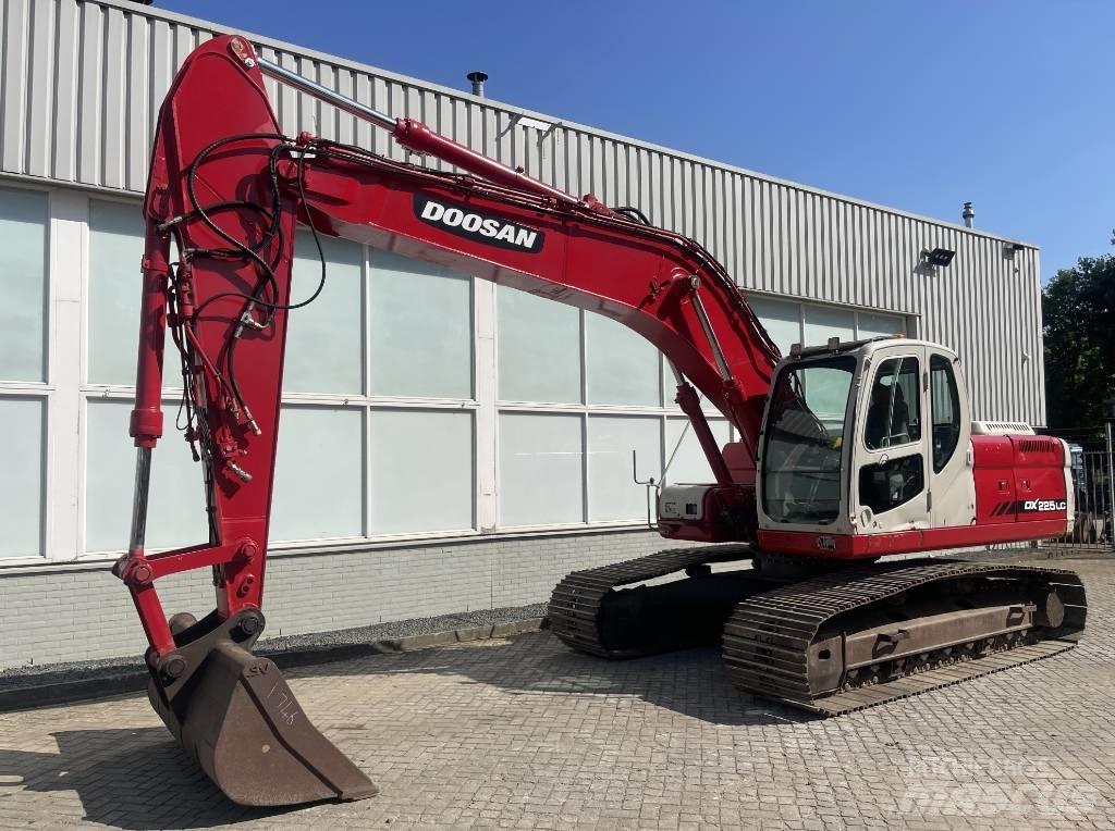Doosan DX 225 LC Koparki gąsienicowe