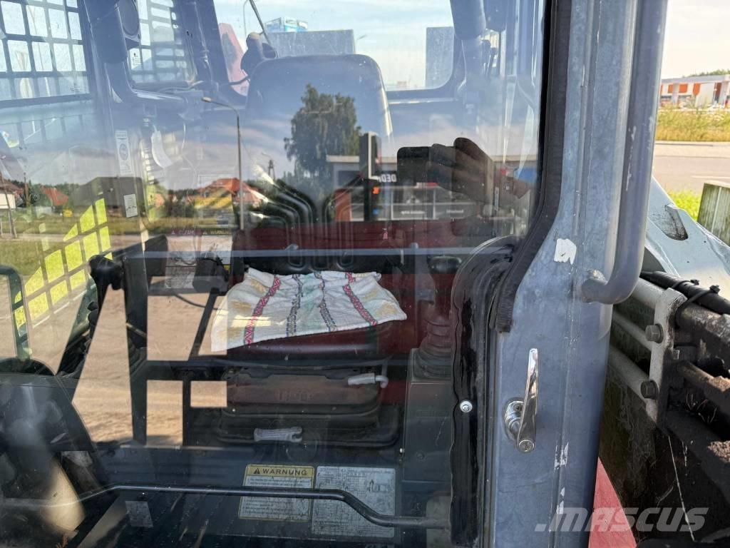 Takeuchi TL 250 Ładowarki gąsienicowe