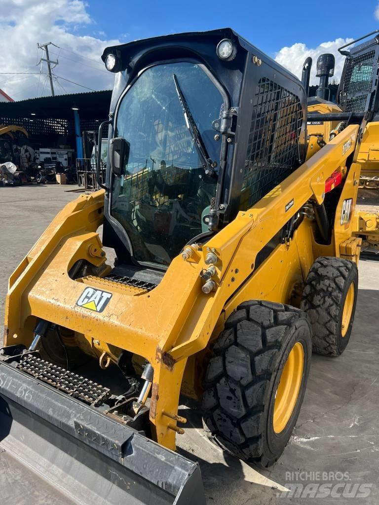 CAT 272D3 Ładowarki burtowe