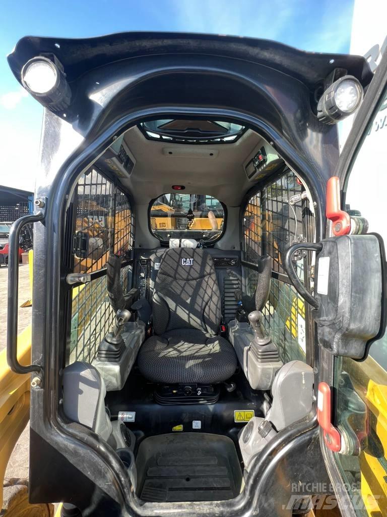 CAT 272D3 Ładowarki burtowe