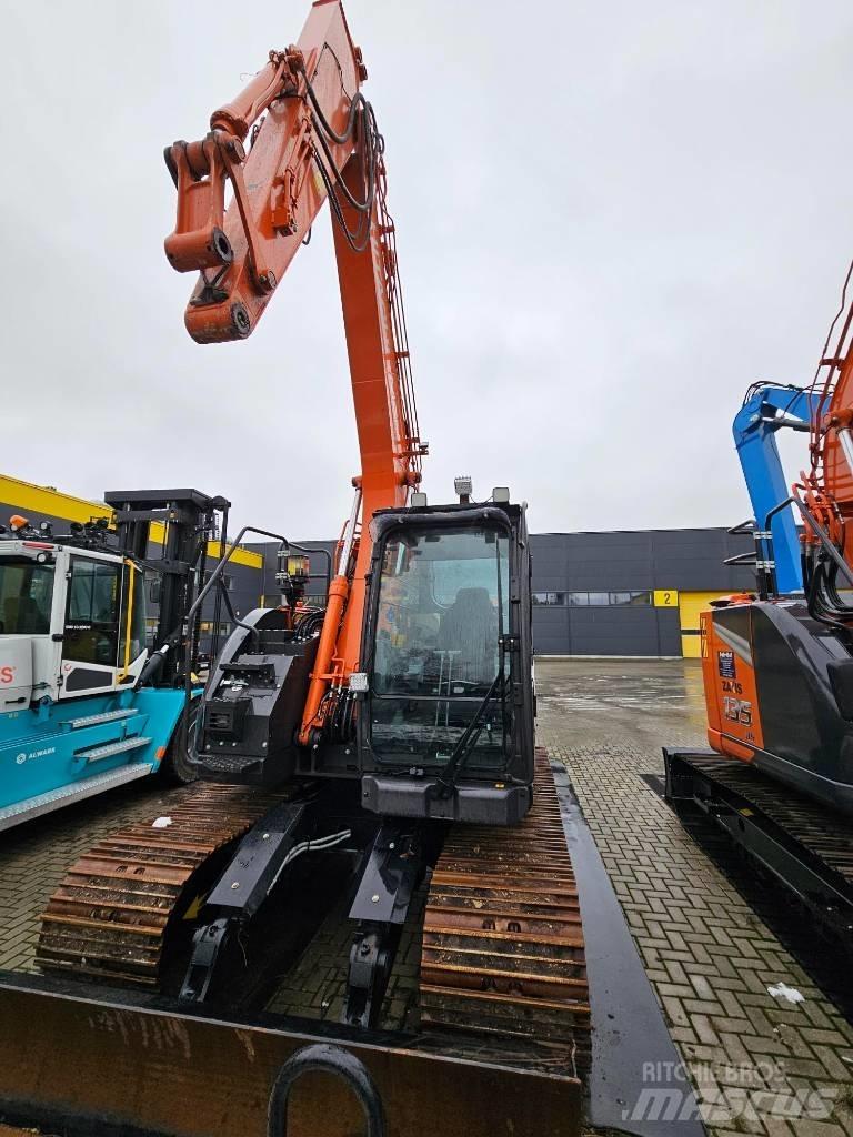 Hitachi ZX 135 US-7 Koparki gąsienicowe