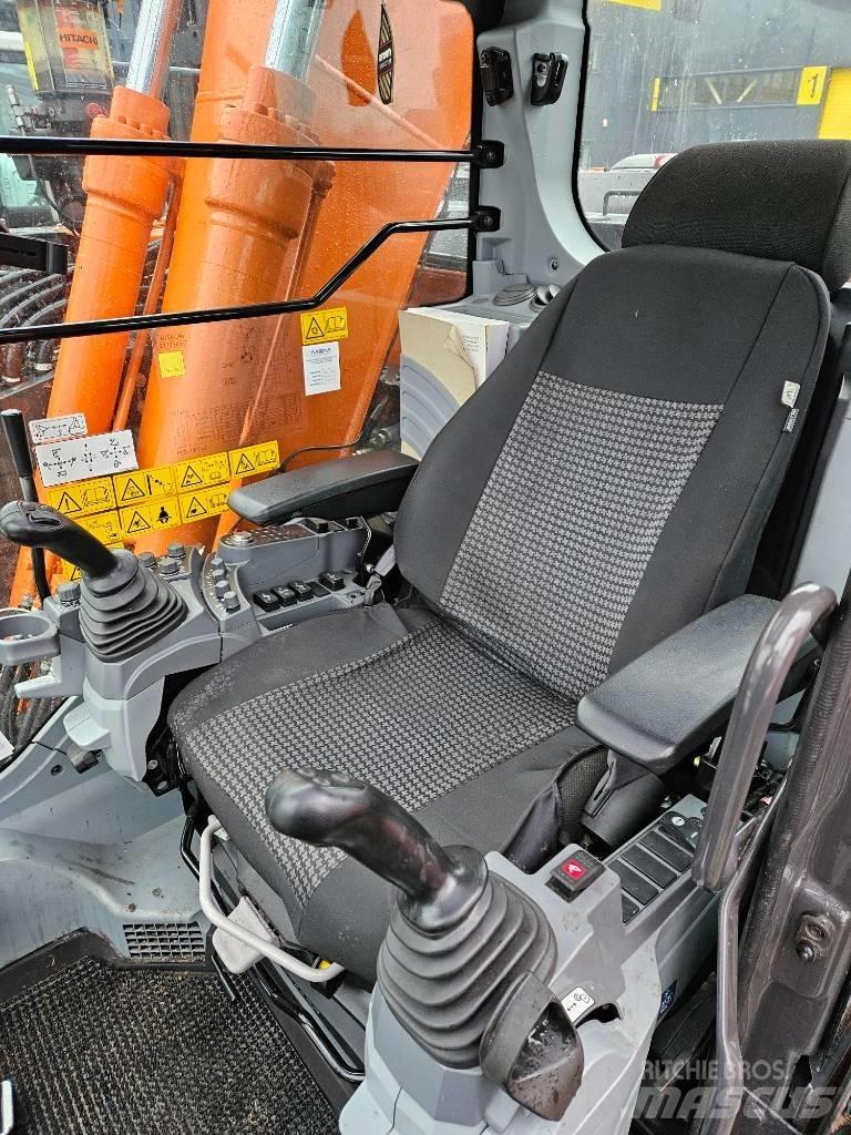 Hitachi ZX 135 US-7 Koparki gąsienicowe