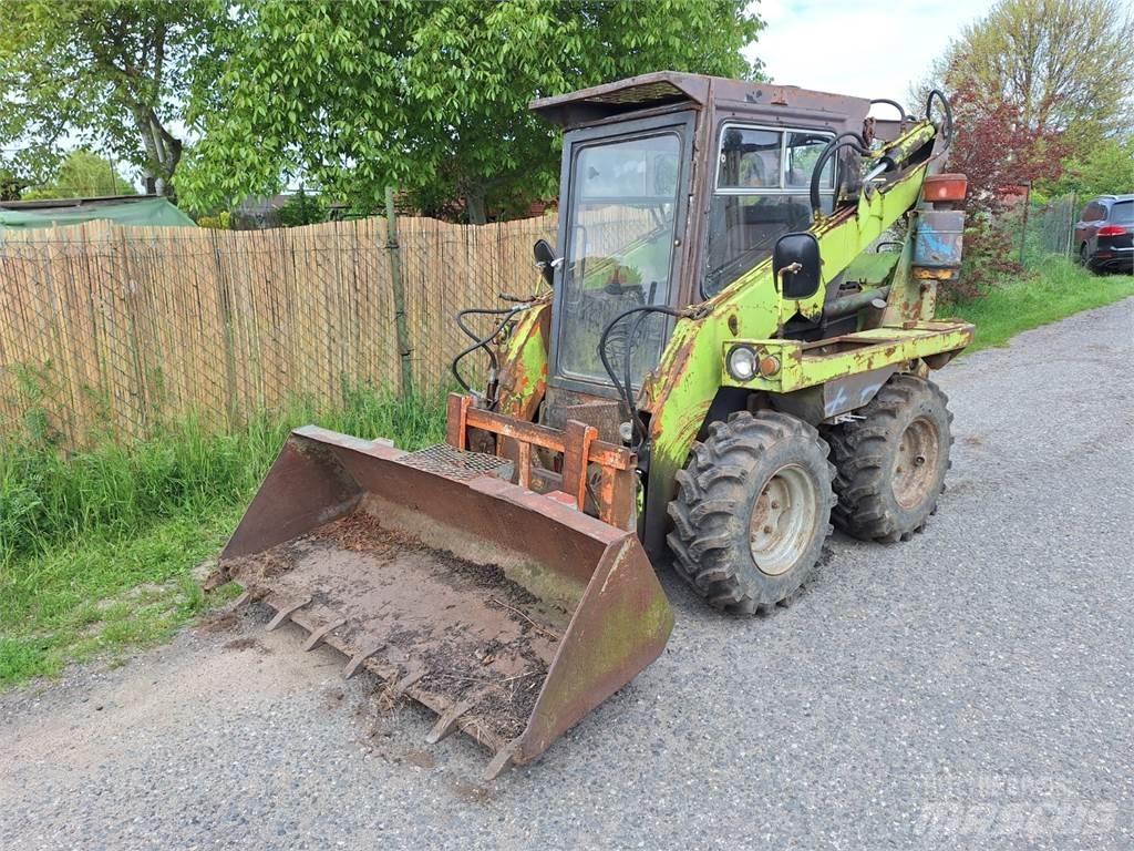  UNC 060 4X4 Maszyny budowlane - Inne