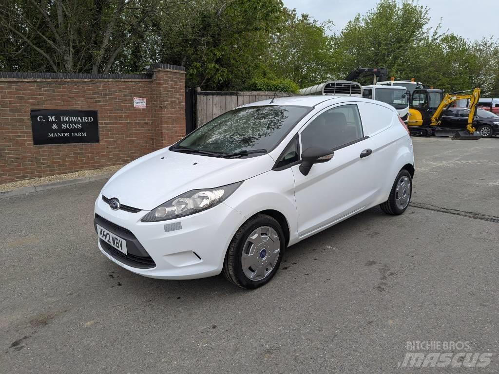Ford Fiesta Van Busy / Vany