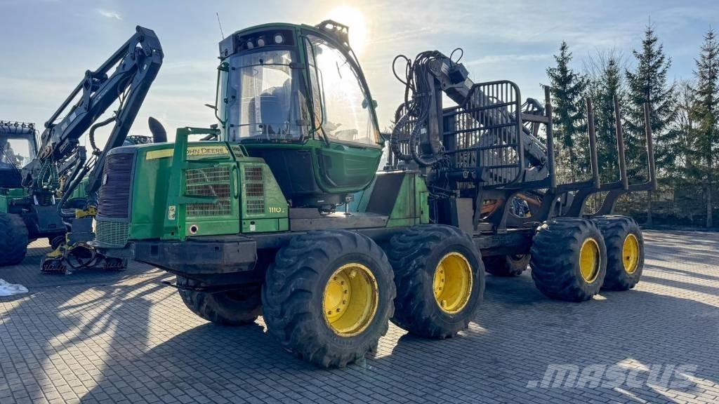 John Deere 1110 E Forwardery