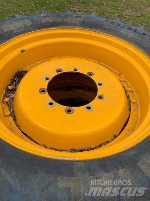  380/85R34 Opony, koła i felgi