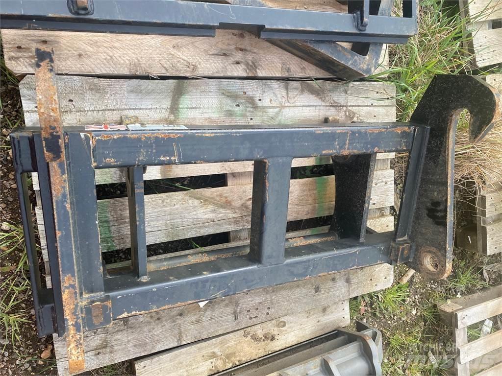 ADAPTOR PLATE Maszyny rolnicze - Inne