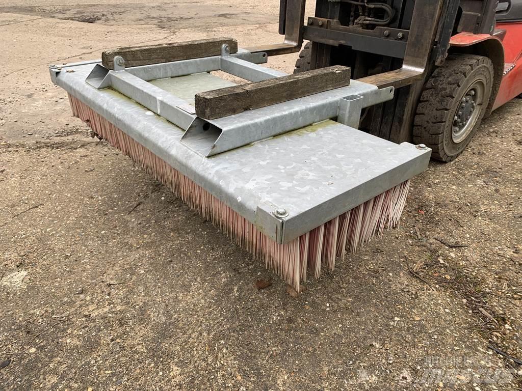 Jacobsen 6FT YARD Maszyny rolnicze - Inne