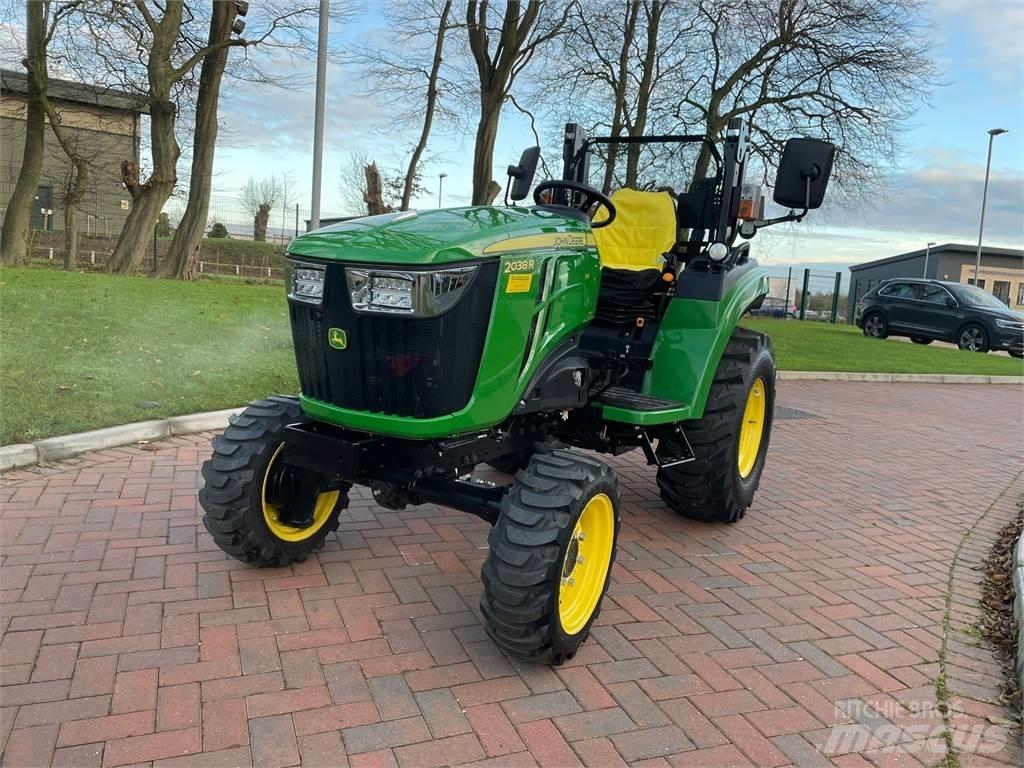 John Deere 2038R Mikrociągniki