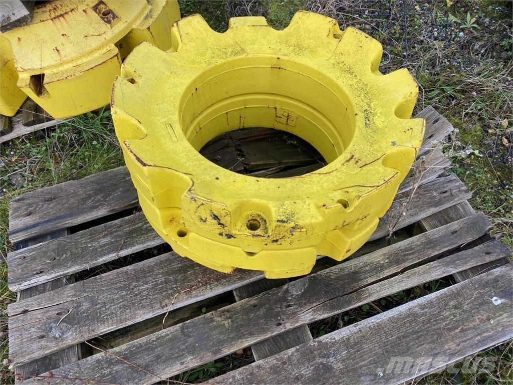 John Deere 205KG Opony, koła i felgi
