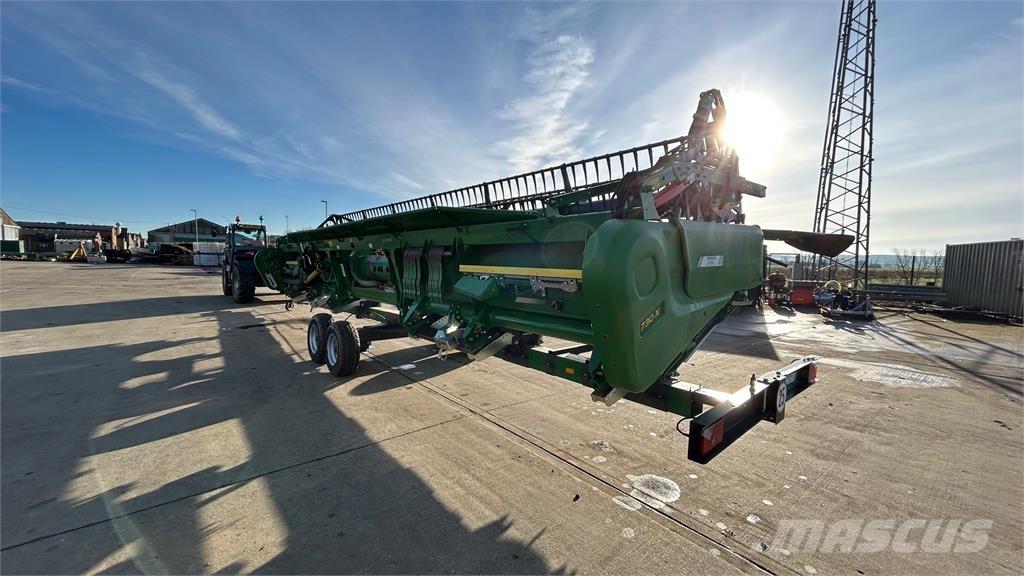 John Deere 730X Kombajny zbożowe