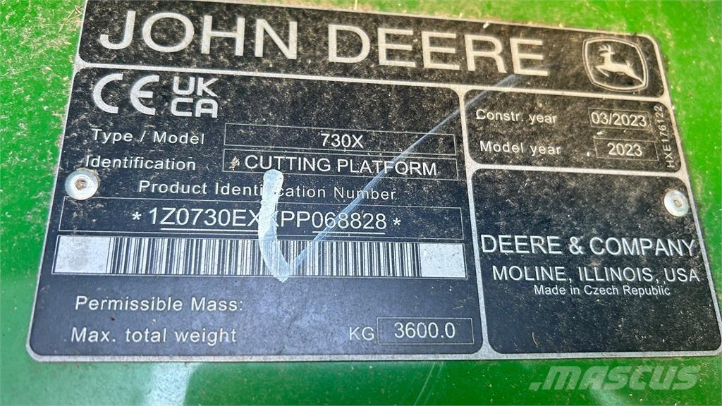 John Deere 730X Kombajny zbożowe