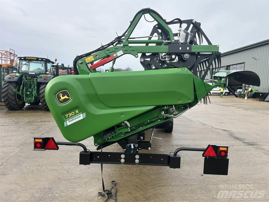John Deere 730X Kombajny zbożowe
